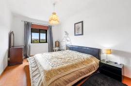 Spacious 3 bedroom apartment in a quiet residential urbanization - Portimão