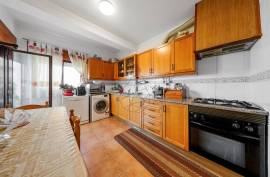 Spacious 3 bedroom apartment in a quiet residential urbanization - Portimão