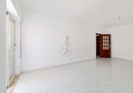 3 bedroom apartment for annual rental in Portimão