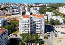 3 bedroom apartment for annual rental in Portimão