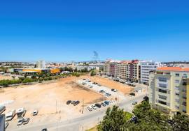 3 bedroom apartment for annual rental in Portimão