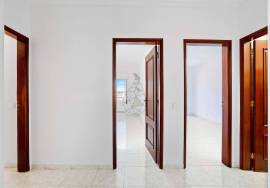 3 bedroom apartment for annual rental in Portimão