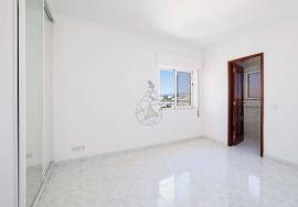 3 bedroom apartment for annual rental in Portimão