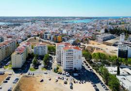 3 bedroom apartment for annual rental in Portimão