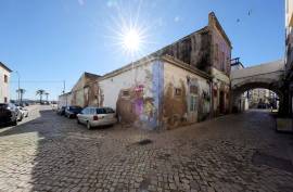 Strategic Commercial Point next to the Riverside Zone - Portimão