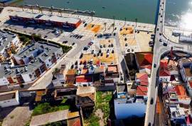 Strategic Commercial Point next to the Riverside Zone - Portimão