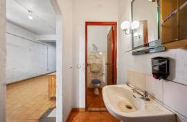 Annual Warehouse Rental in Portimão