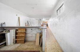 Annual Warehouse Rental in Portimão