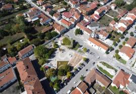 New 2 bedroom apartment, with private terrace, in the center of Vila do Avelar.