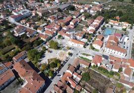 New 2 bedroom apartment, with private terrace, in the center of Vila do Avelar.