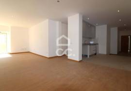 New 2 bedroom apartment, with private terrace, in the center of Vila do Avelar.
