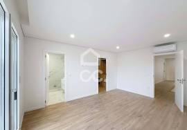 New 3 Bedroom Villa, Modern, with Natural Light and Strategic Location, with four fronts