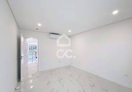 New 3 Bedroom Villa, Modern, with Natural Light and Strategic Location, with four fronts