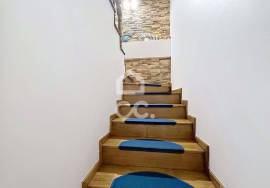 Semi-detached 4 bedroom villa with garden, barbecue and double garage