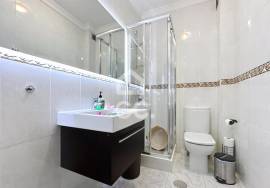 Semi-detached 4 bedroom villa with garden, barbecue and double garage