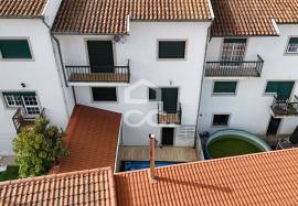 Semi-detached 4 bedroom villa with garden, barbecue and double garage