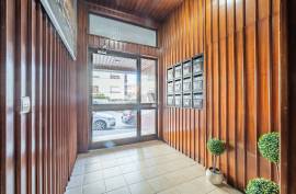 1 bedroom apartment very well located 10 minutes walk from Forum Maia metro station