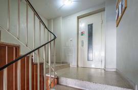 1 bedroom apartment very well located 10 minutes walk from Forum Maia metro station