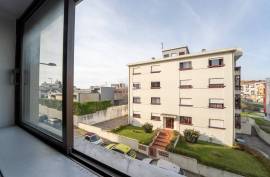 1 bedroom apartment very well located 10 minutes walk from Forum Maia metro station