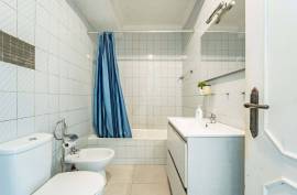 1 bedroom apartment very well located 10 minutes walk from Forum Maia metro station