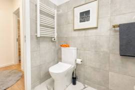 Apartamento T2 Renovado em Massamá