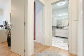 Apartamento T2 Renovado em Massamá