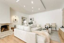 Apartamento T2 Renovado em Massamá