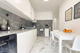 Apartamento T2 Renovado em Massamá