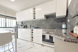 Apartamento T2 Renovado em Massamá