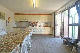 Property with breathtaking vistas