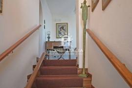 Property with breathtaking vistas