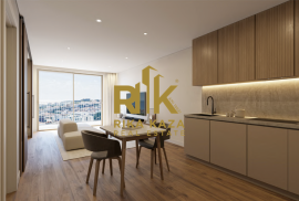 1 bedroom apartment with pool view