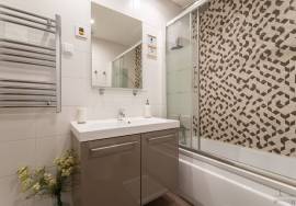 Triplex with beautiful terrace in Graca.