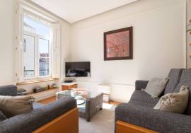 Triplex with beautiful terrace in Graca.