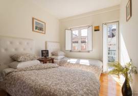 Triplex with beautiful terrace in Graca.