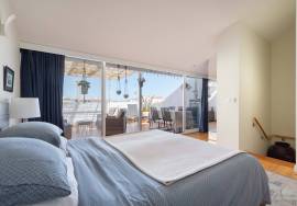 Triplex with beautiful terrace in Graca.