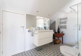 Triplex with beautiful terrace in Graca.