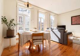 Triplex with beautiful terrace in Graca.