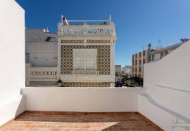 Renovated Traditional House in Olhão | 2 Suites & 3 Terraces in the City Centre
