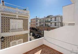 Renovated Traditional House in Olhão | 2 Suites & 3 Terraces in the City Centre