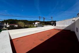 Iconically Renovated T1+1 Villa with Panoramic Terrace, Sarnadas, Alte