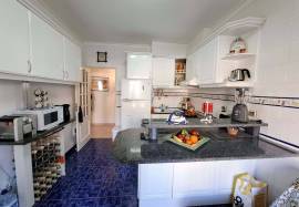 Albufeira - 2 bedroom apartment for sale 300 m from the beach