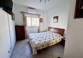 Albufeira - 2 bedroom apartment for sale 300 m from the beach