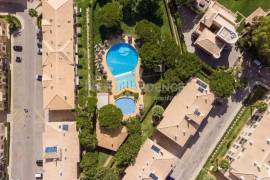 Albufeira - 2 bedroom apartment for sale 300 m from the beach