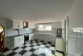 4 Bedroom Villa with Indoor Pool for Sale in Maceira – Leiria