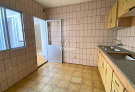 Opportunity in Castuera center: 177 m² house with terrace and patio for 35.000 €