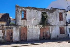 Ruined House for Reconstruction with Approved Project for AL – Vila Nova de Foz Côa