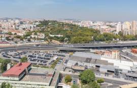 Prestigious 5 Bedroom Apartment in Twin Towers – Panoramic View over Lisbon