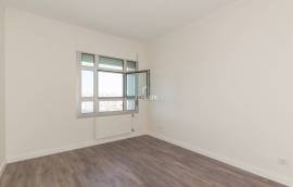 Prestigious 5 Bedroom Apartment in Twin Towers – Panoramic View over Lisbon