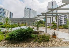 Prestigious 5 Bedroom Apartment in Twin Towers – Panoramic View over Lisbon